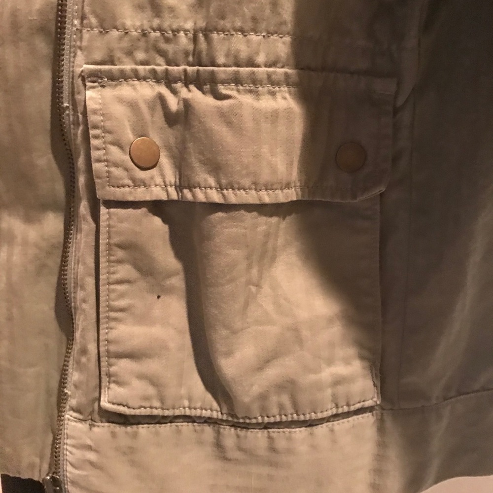 NWOT Loft light moss green linen jacket, Size: M - Picture 7 of 8